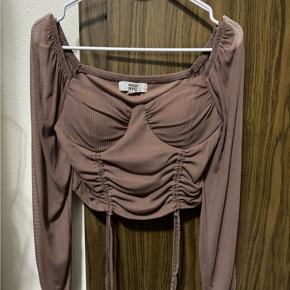 Madden NYC Brown Ruched Long Sleeve Croptop Blouse Women’s Medium